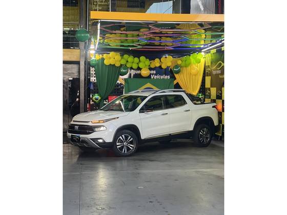 FIAT TORO 2.0 16V TURBO DIESEL VOLCANO 4WD AT9